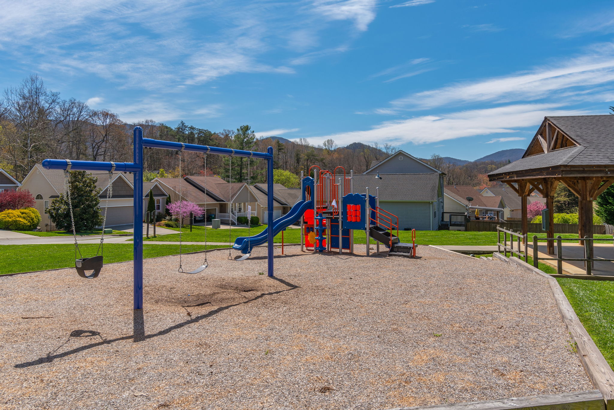 46 Woodcreek Cir, Swannanoa, NC 28778 TCMPhotos