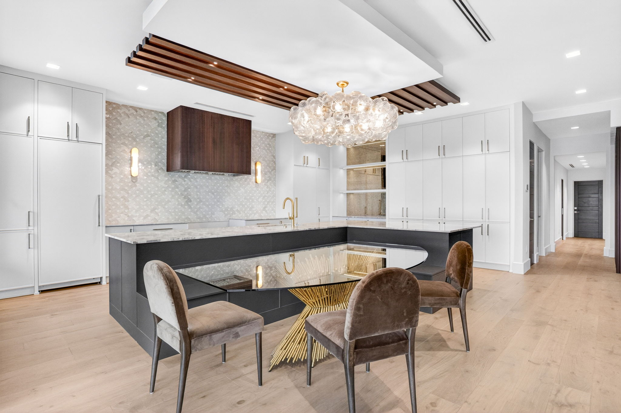 Breakfast Nook 1