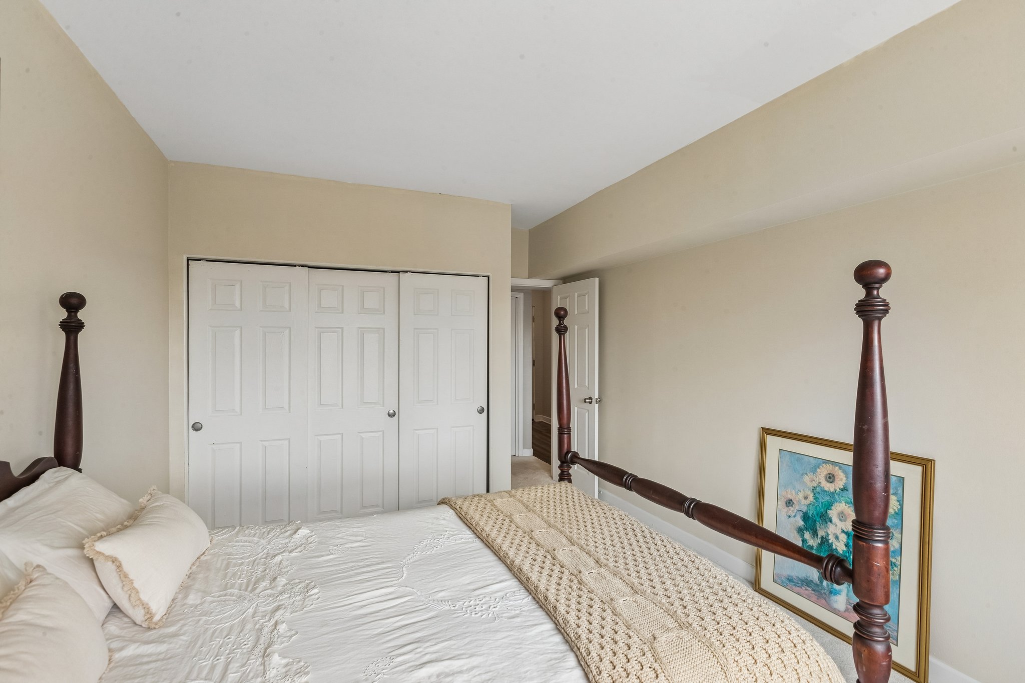N Main St N403A-S2507-024.jpg