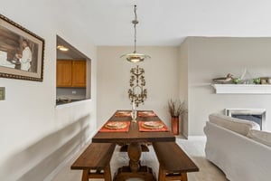 N Main St N403A-S2507-009.jpg