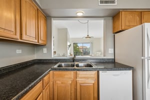 N Main St N403A-S2507-012.jpg