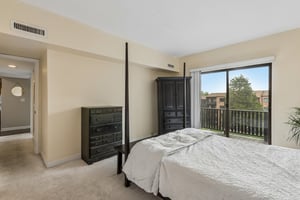N Main St N403A-S2507-021.jpg