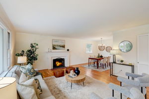 Living Room/Dining Room