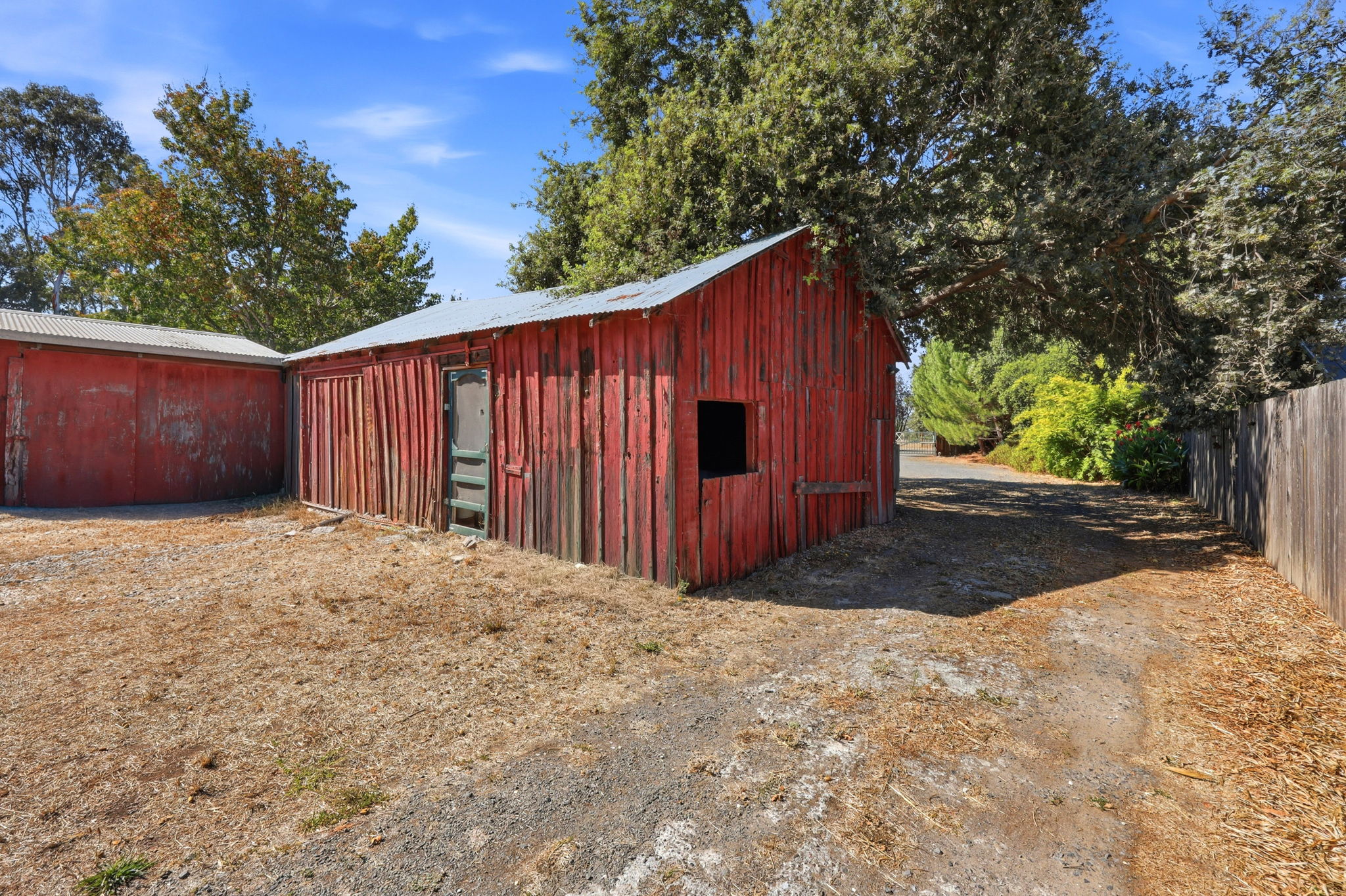 051_F8_4600 Occidental Rd
