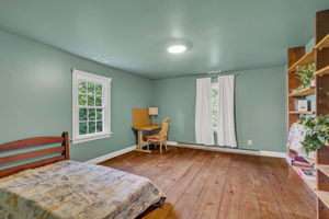  Photo 40