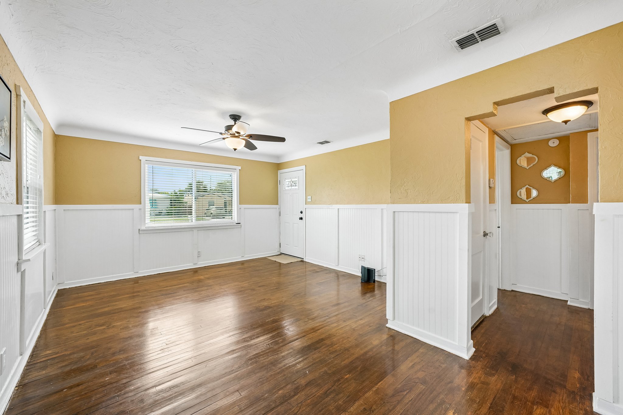 16th Ave-S2910-010.jpg
