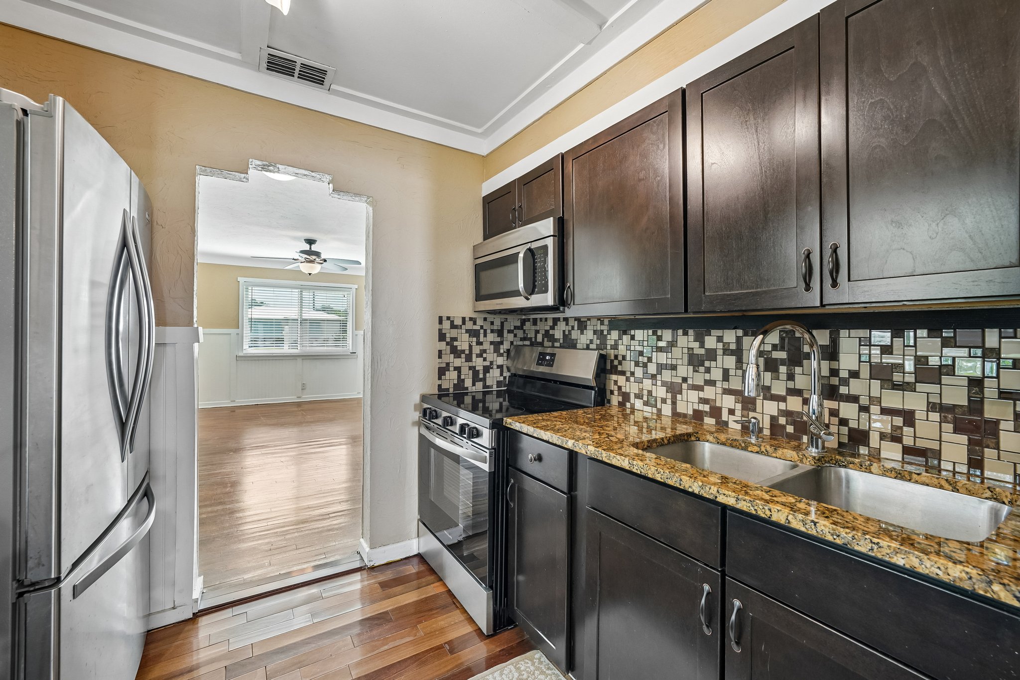16th Ave-S2910-023.jpg
