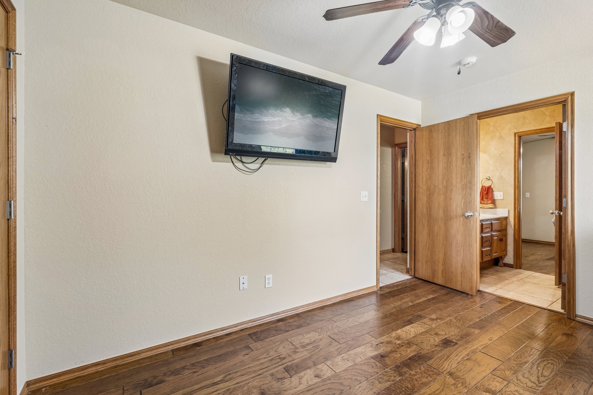 4601 Highland Hills Dr_026.jpg