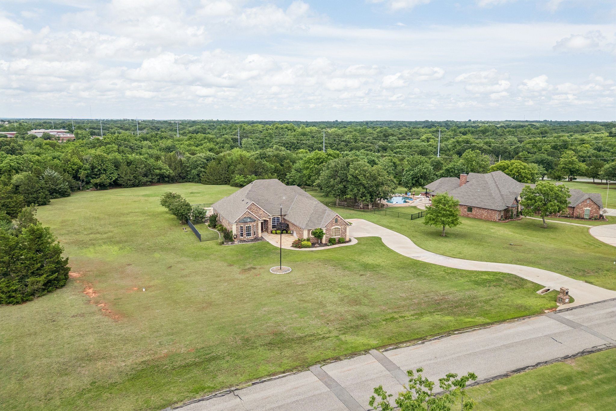 4601 Highland Hills Dr_003 (2).jpg