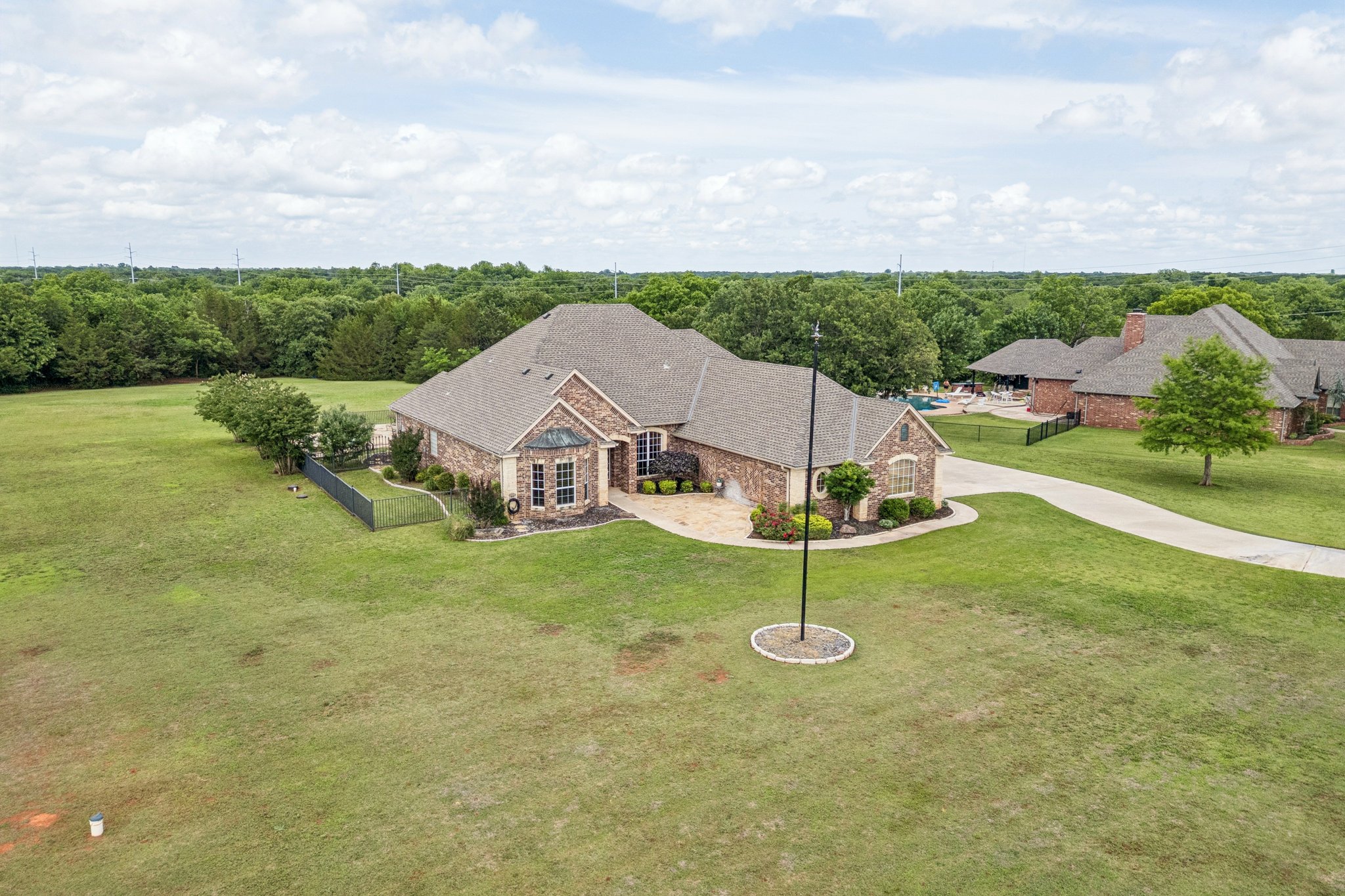 4601 Highland Hills Dr_004 (2).jpg