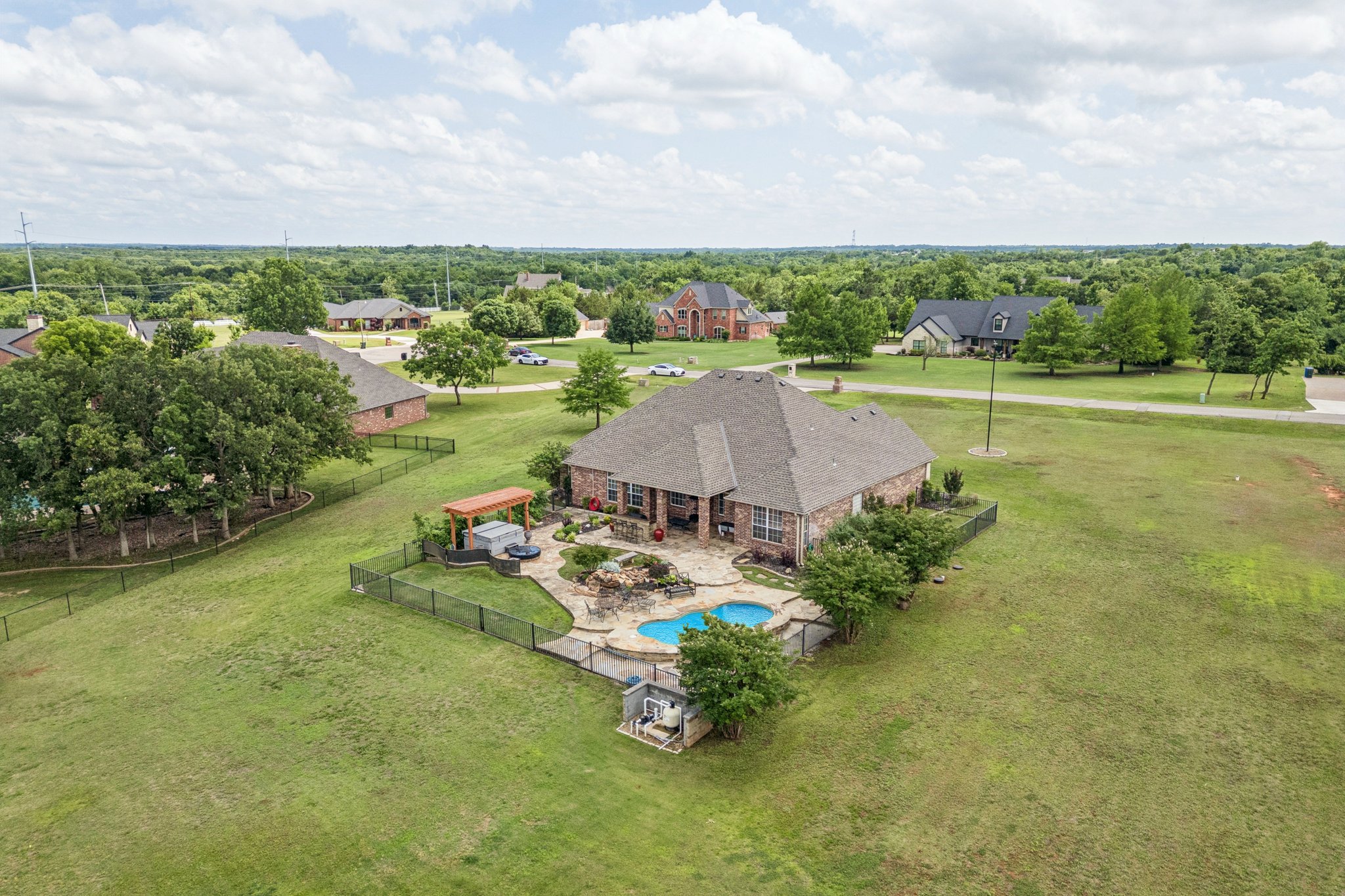 4601 Highland Hills Dr_008 (2).jpg