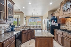 4601 Highland Hills Dr_014.jpg
