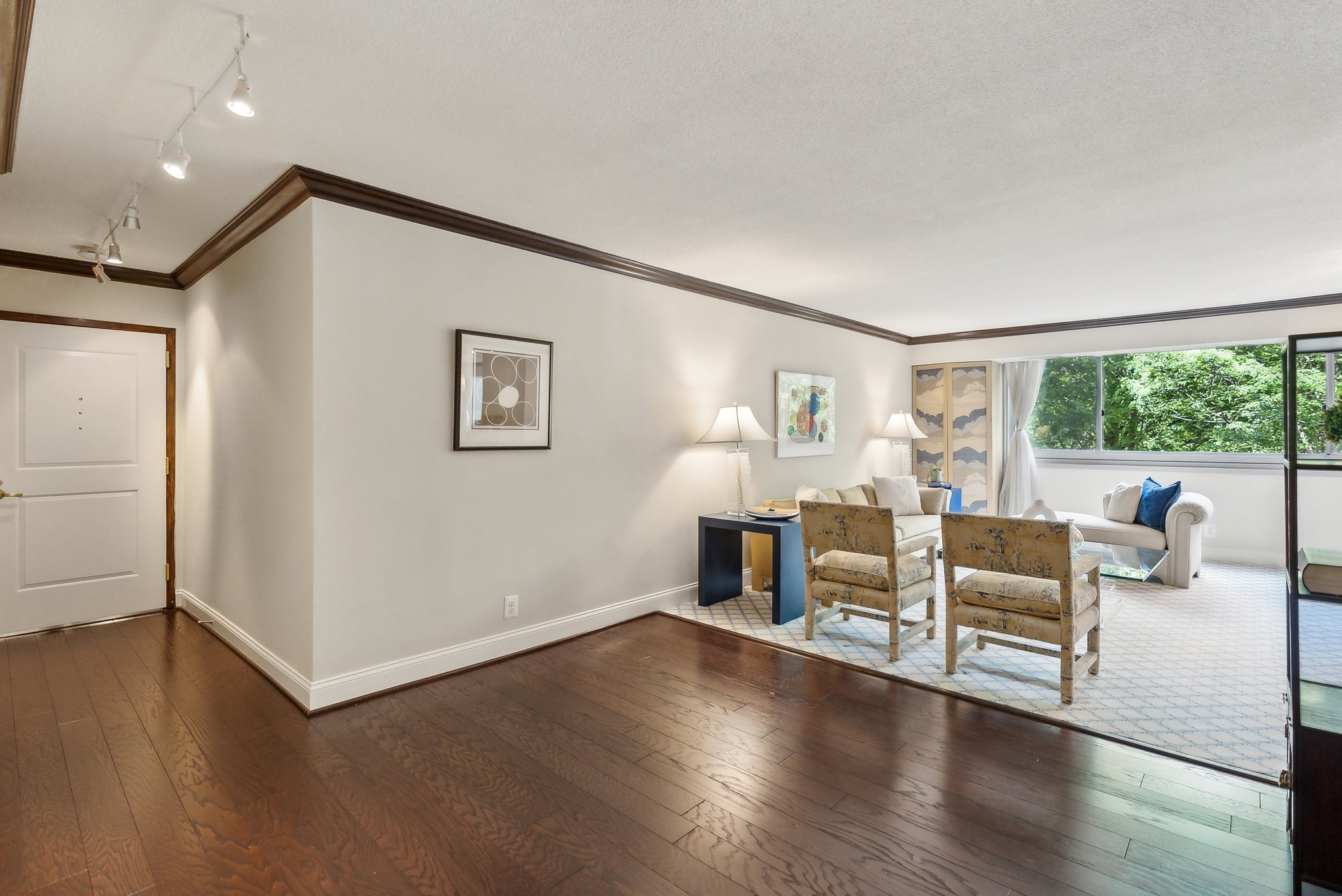 Spacious Entry Foyer