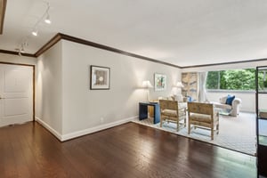 Spacious Entry Foyer