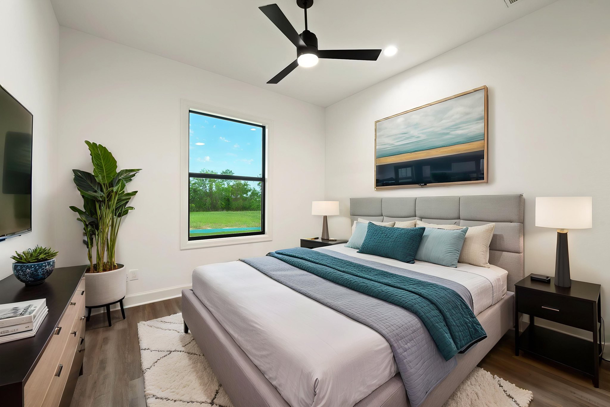 DSC_3237 virtually staged.jpeg