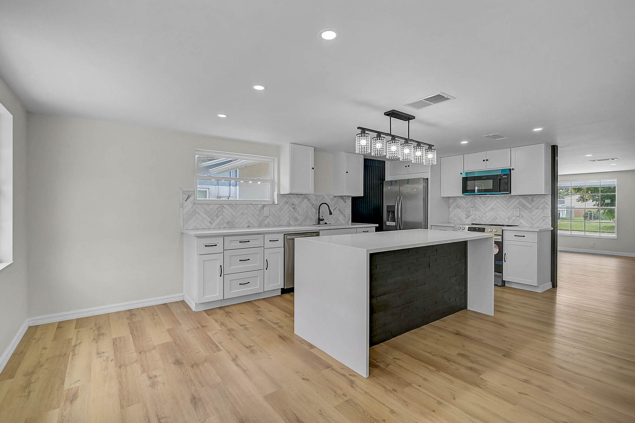 4603 Atlantic Ave-11