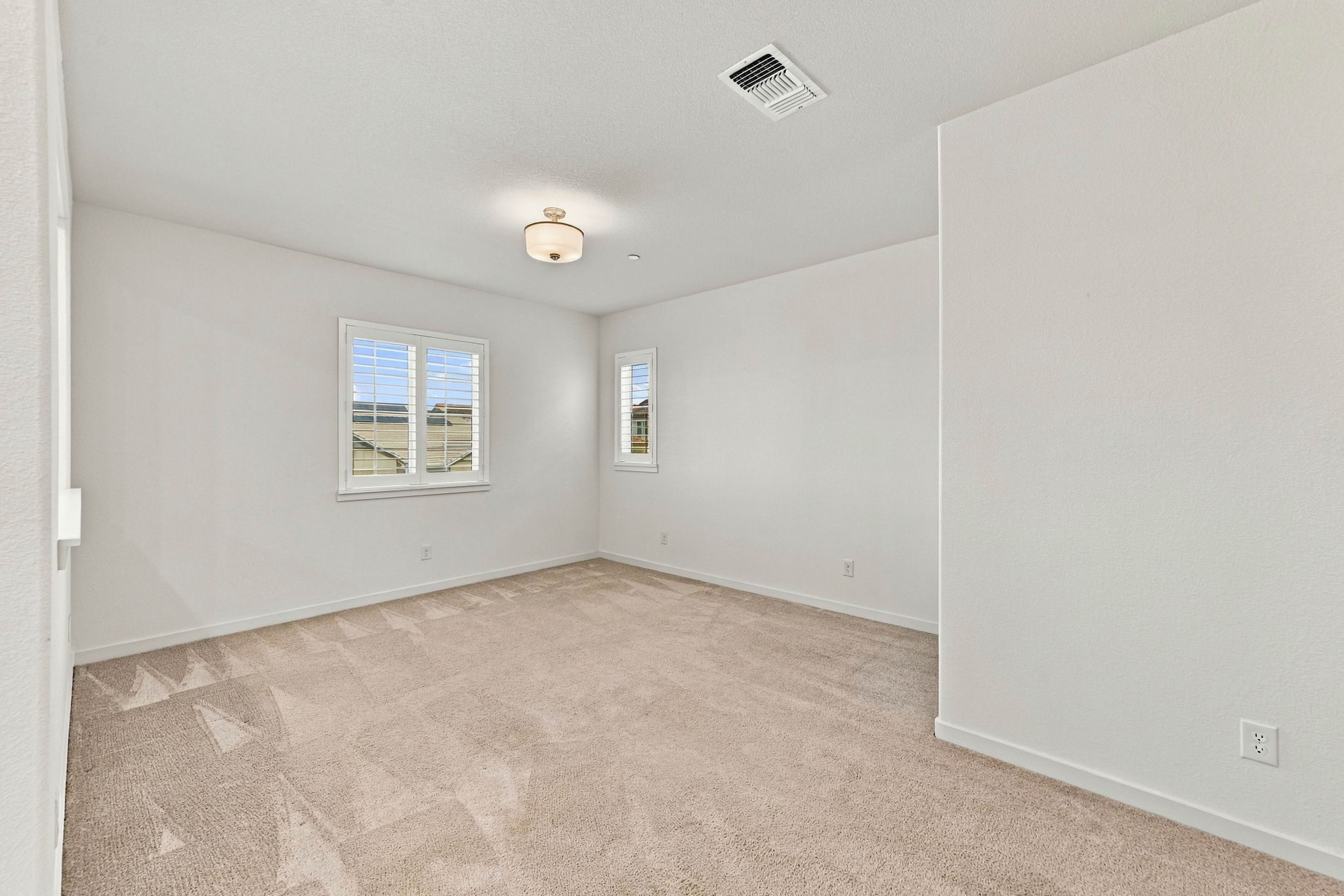 020_F8_4603 Flagstaff Dr