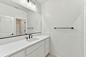 036_F8_4603 Flagstaff Dr