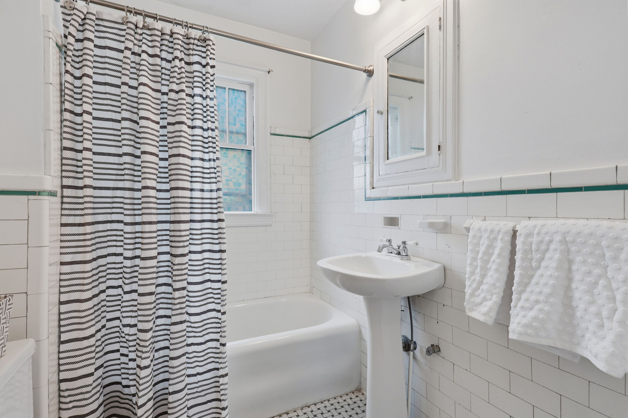 33-Hall Bath