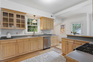 10-Kitchen