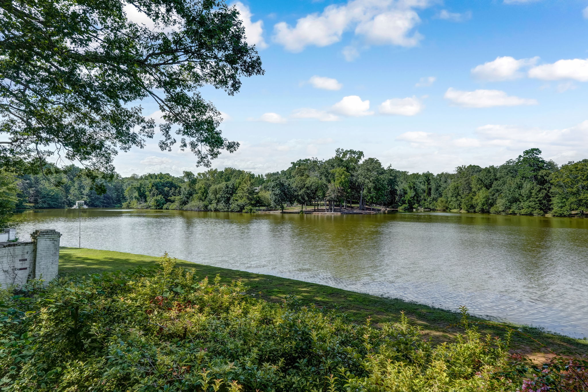Hamilton Lake