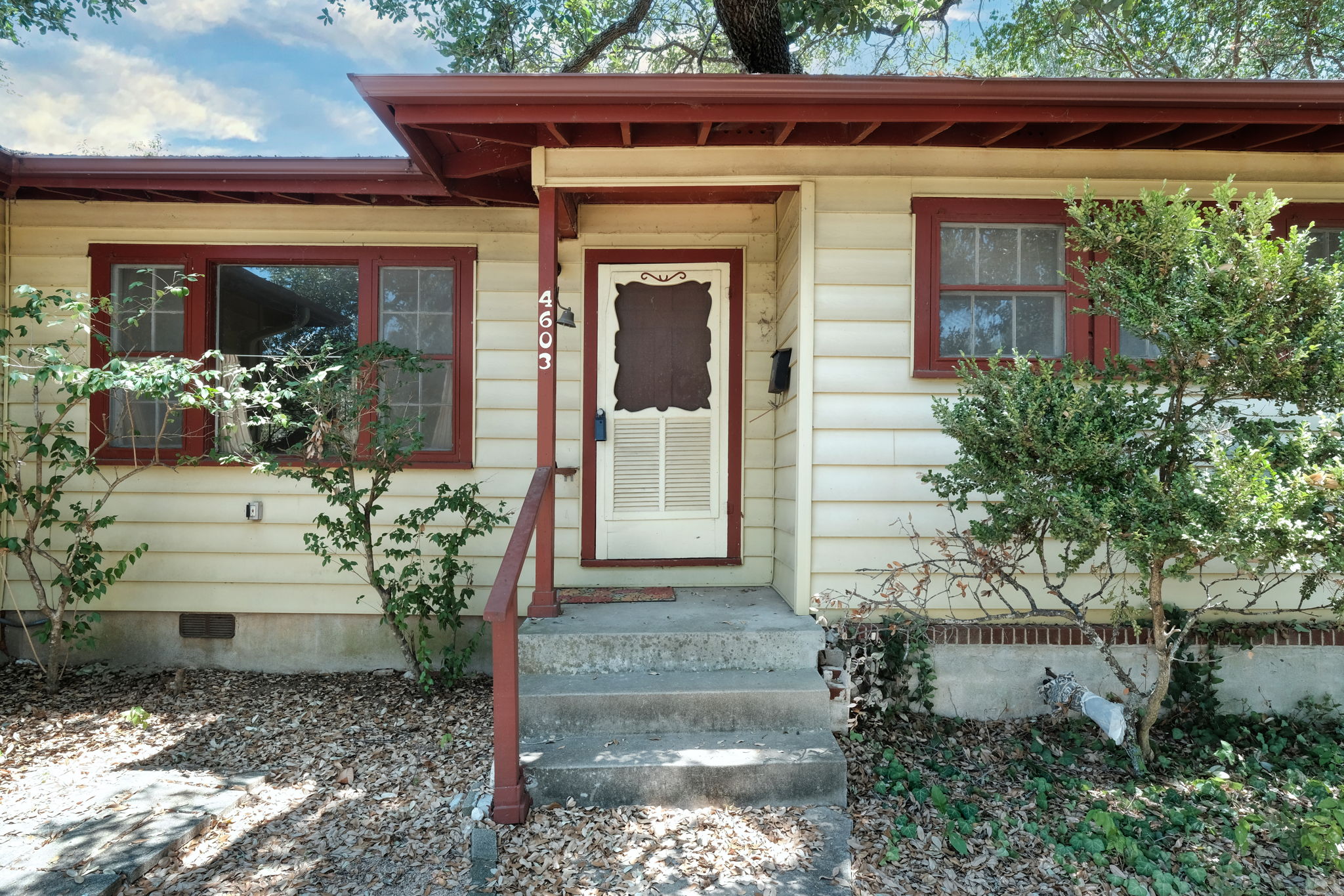 Front Entry Detail