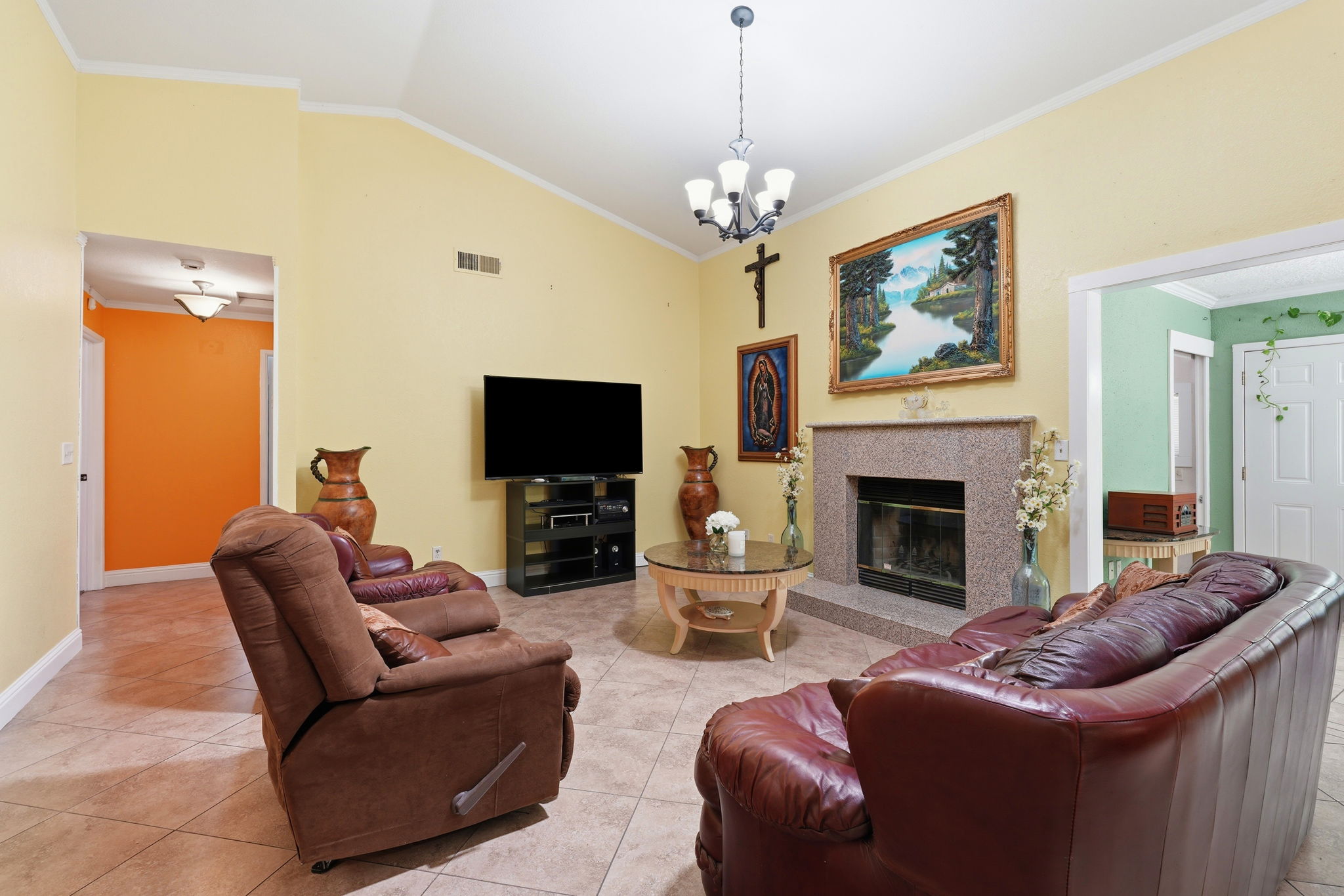 007_F8_4604 Endicott Dr