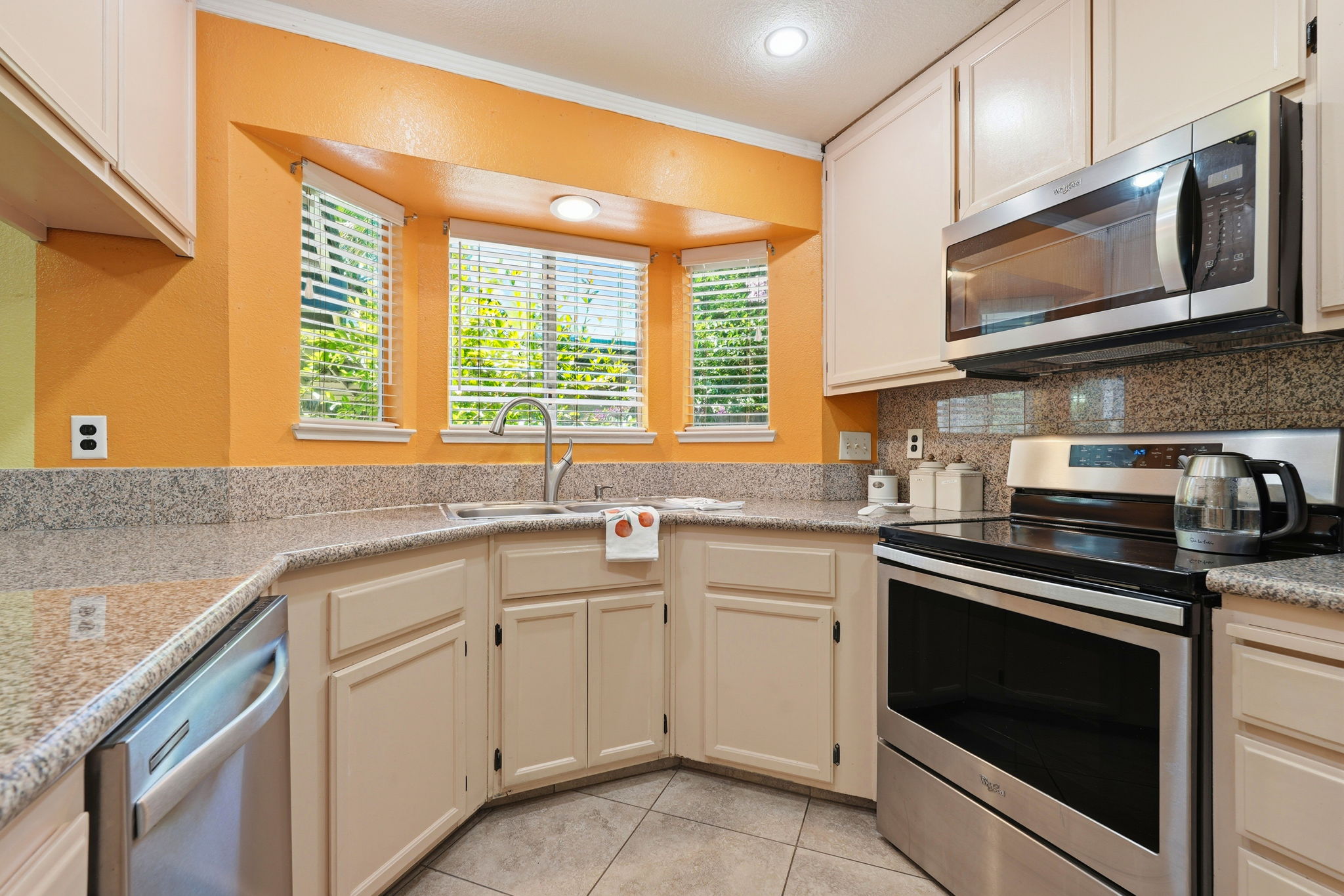 011_F8_4604 Endicott Dr