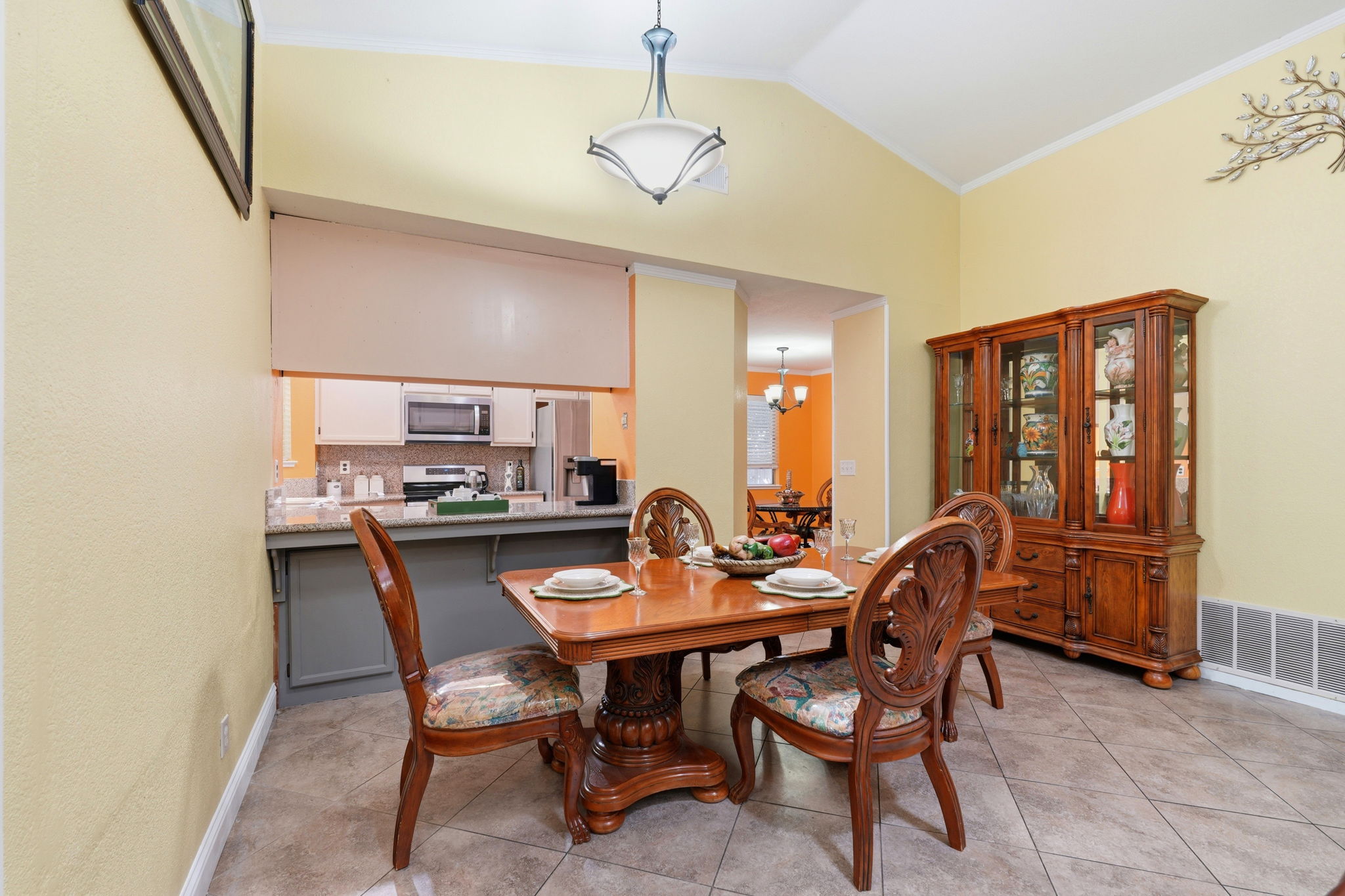 018_F8_4604 Endicott Dr