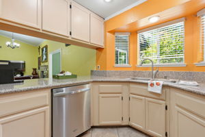 012_F8_4604 Endicott Dr