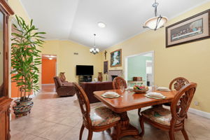020_F8_4604 Endicott Dr