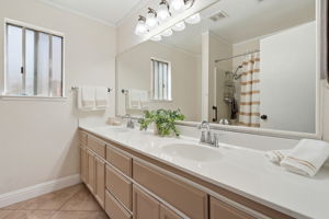 033_F8_4604 Endicott Dr
