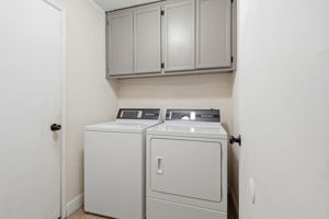 037_F8_4604 Endicott Dr