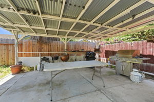 039_F8_4604 Endicott Dr