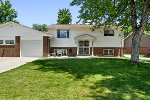  Photo 0