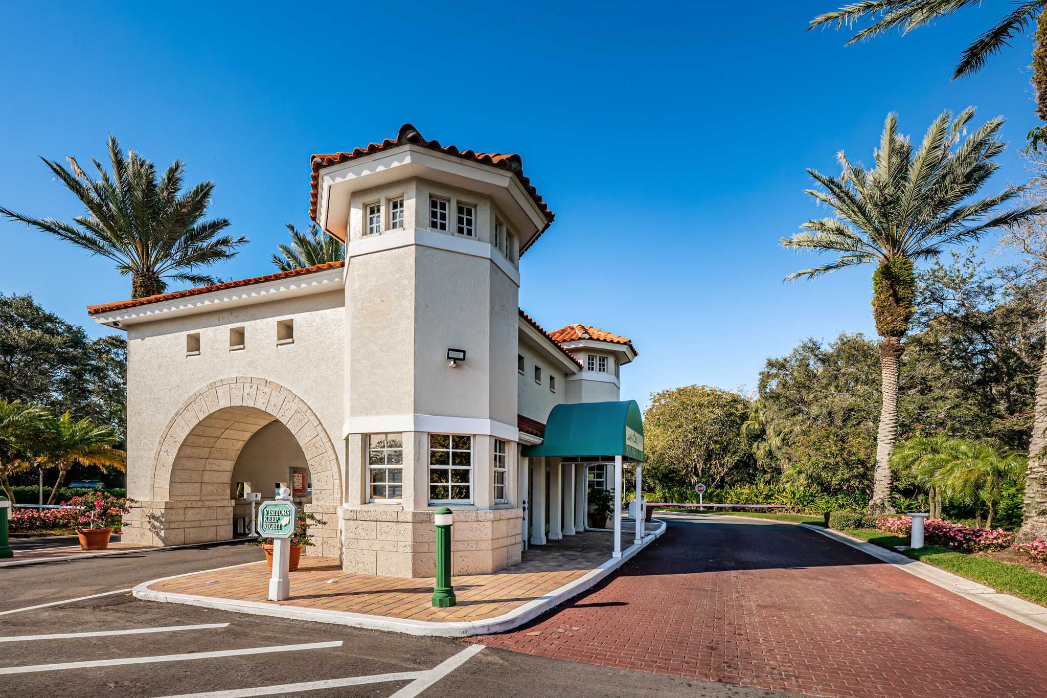 Dolphin Cay Gated Entry6