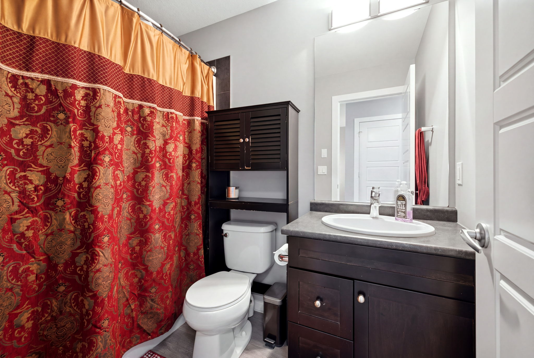 15. 4606 Albulet Dr. - Bathroom