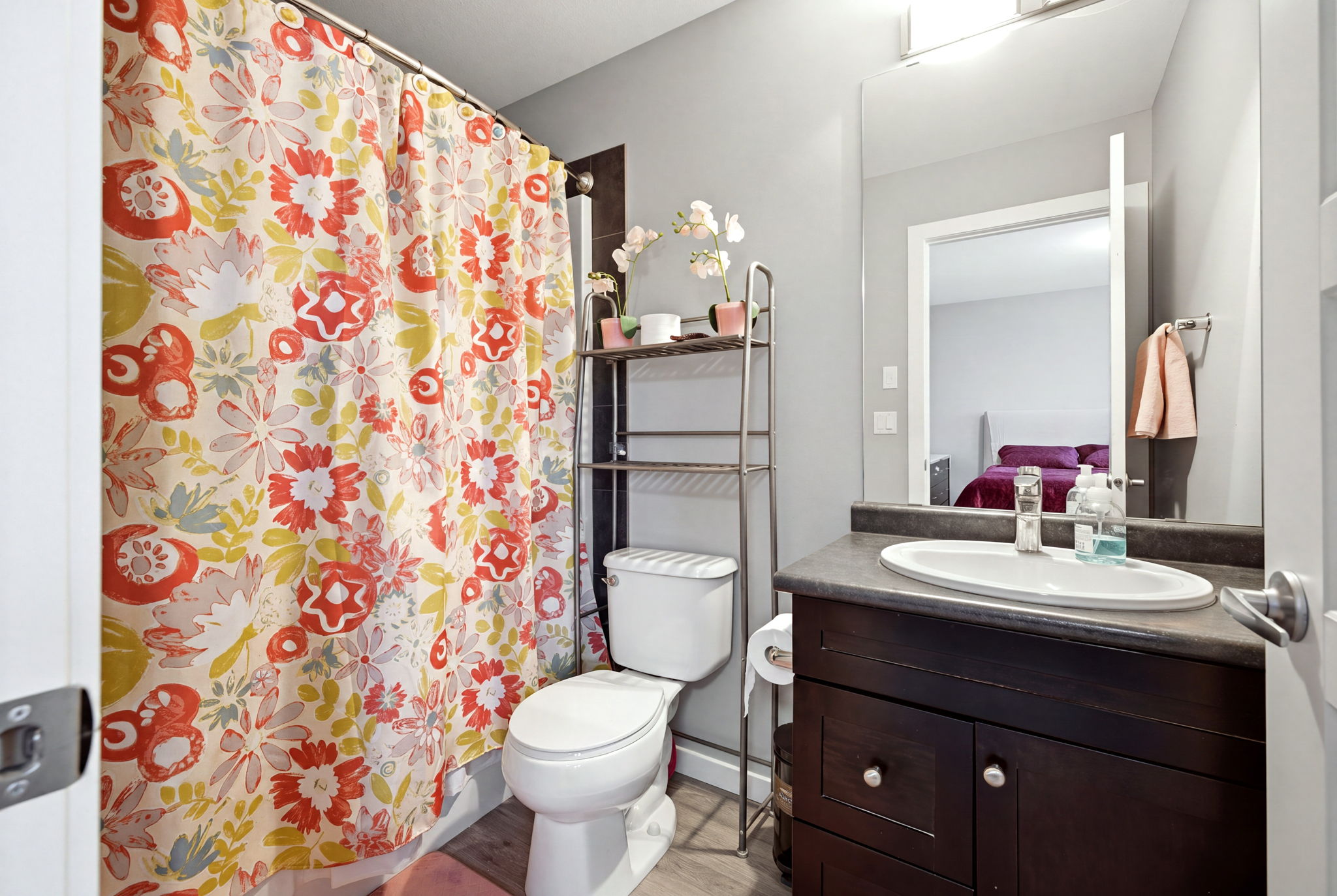 18. 4606 Albulet Dr. - Ensuite Bathroom