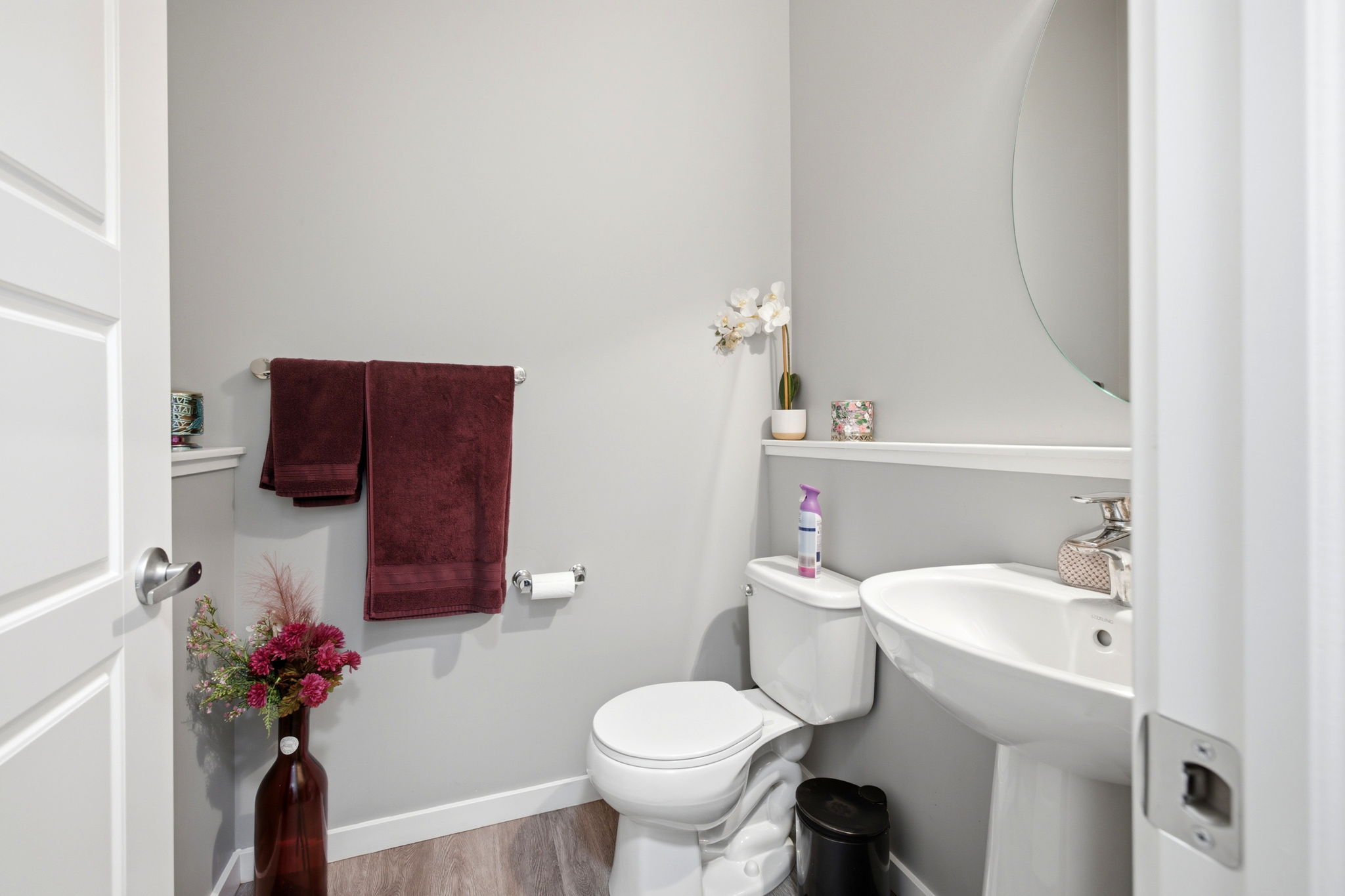 21. 4606 Albulet Dr. - Bathroom