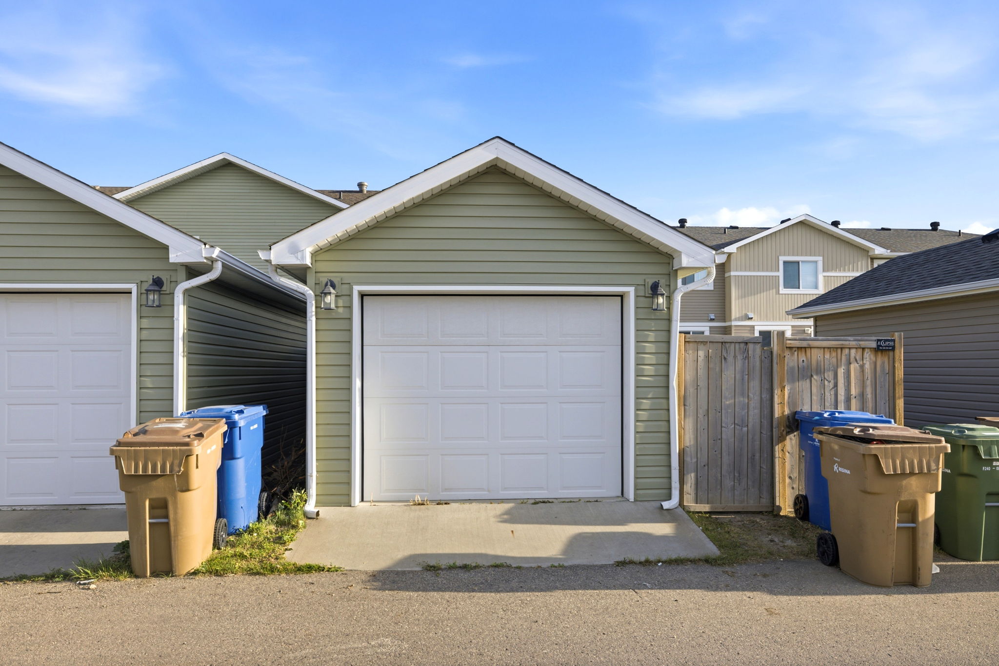 30. 4606 Albulet Dr. - Exterior Garage