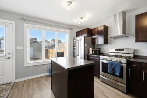 10. 4606 Albulet Dr. - Kitchen