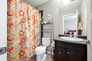 18. 4606 Albulet Dr. - Ensuite Bathroom