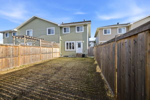 25. 4606 Albulet Dr. - Backyard