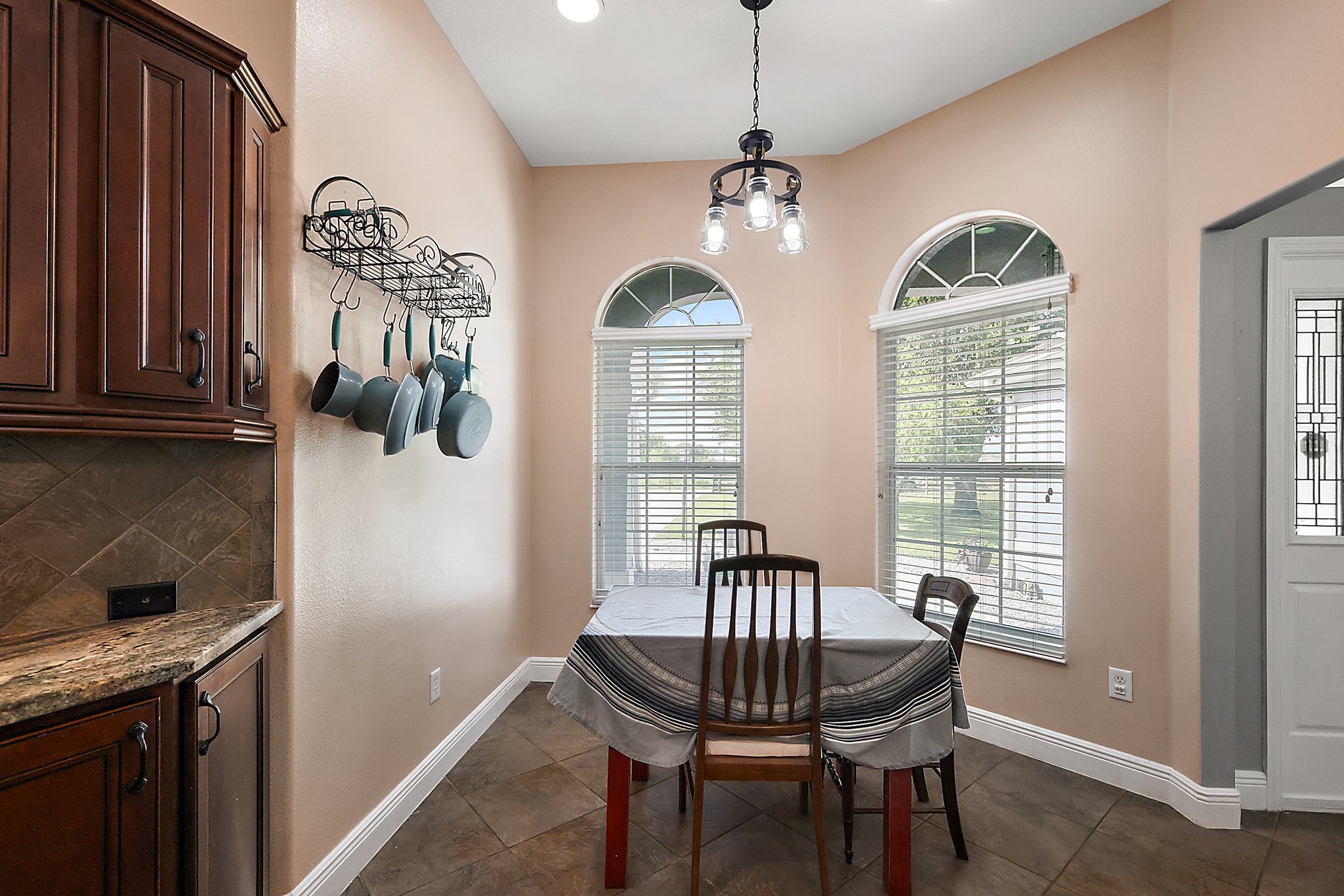 Main Residence Dinette