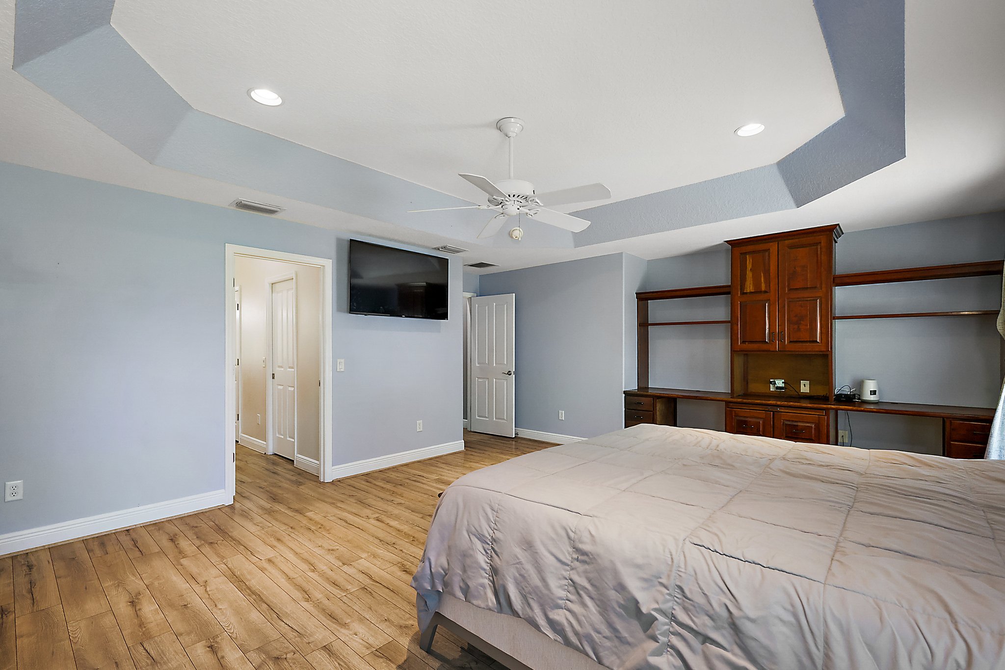 Main Residence Primary Bedroom