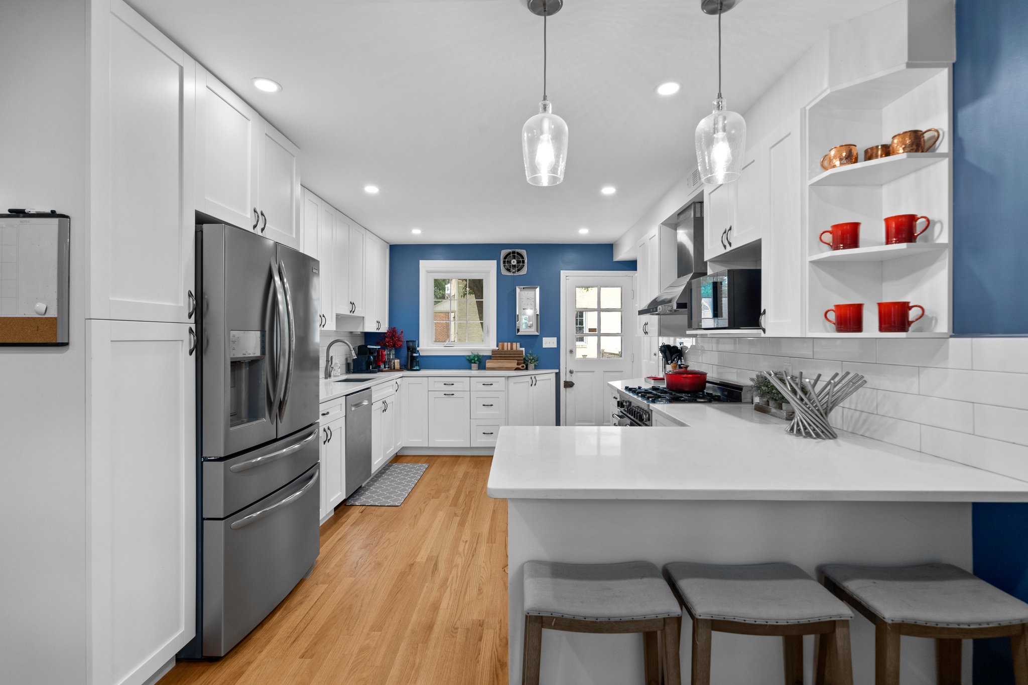 Kitchen/Breakfast Bar