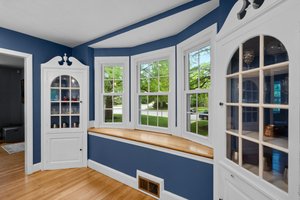 Built in Corner Cabinets in Kitchen