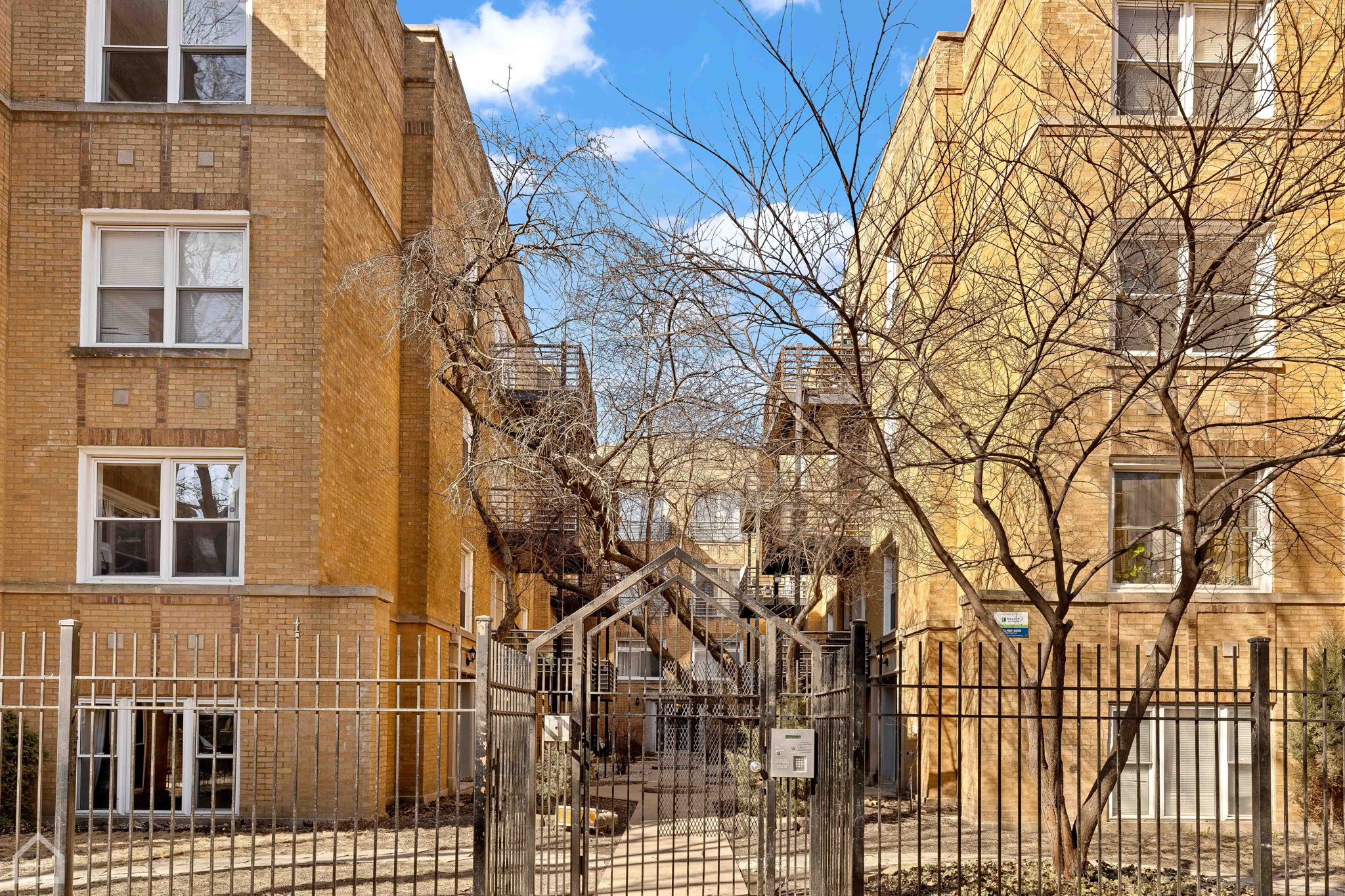 4608 N Monticello Ave 3W_001