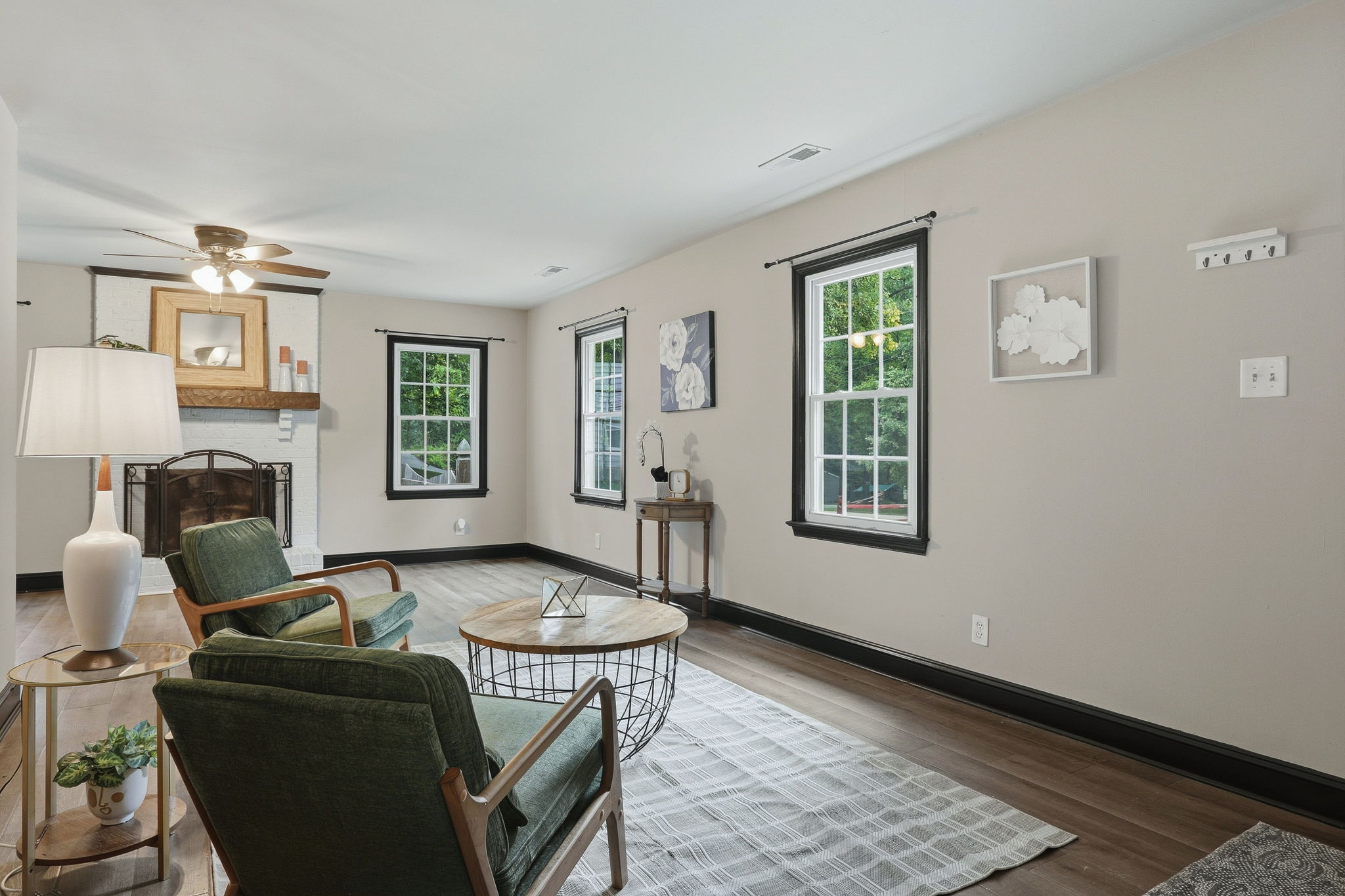 06-Living Room