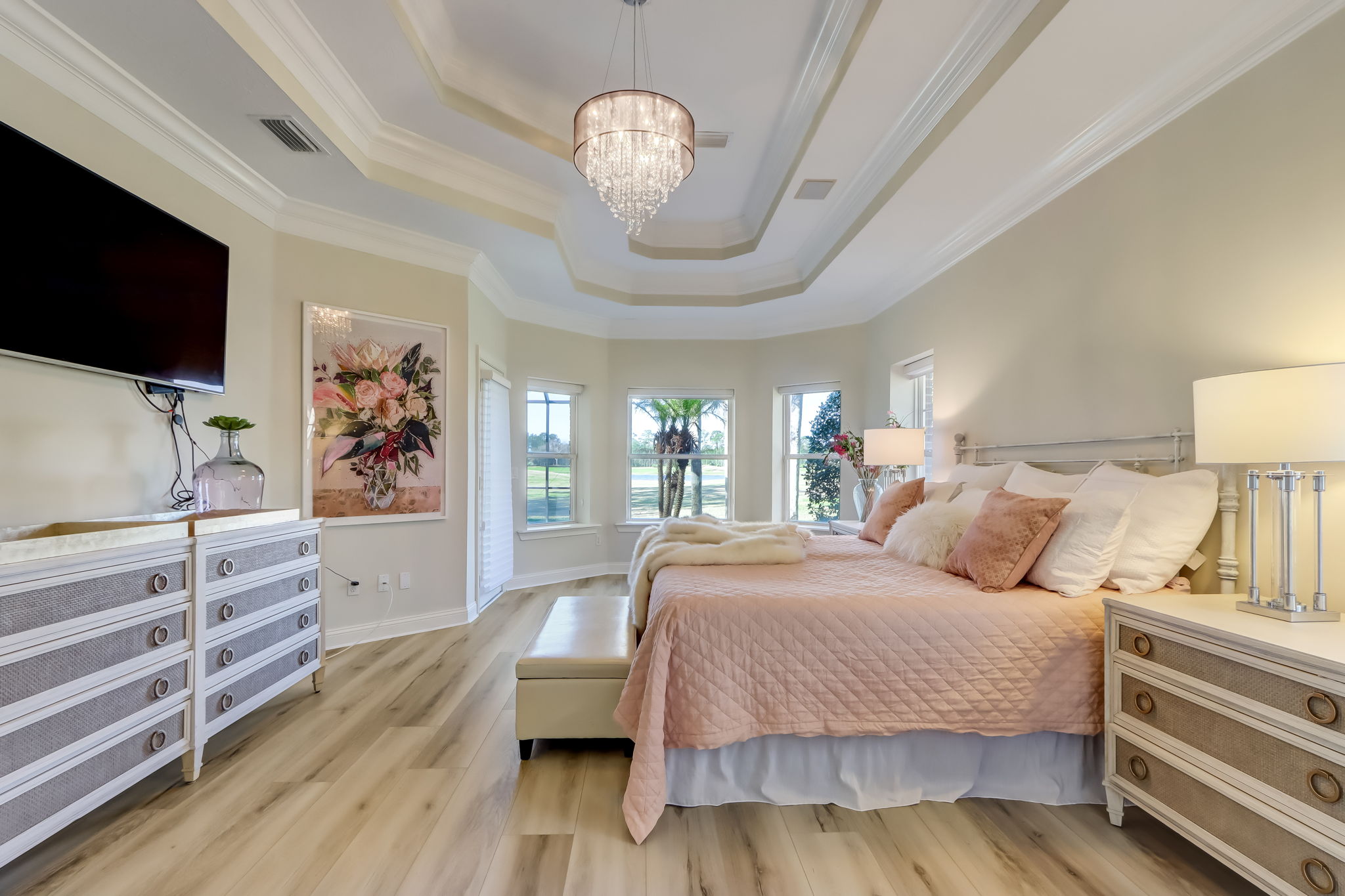 Master Suite with Tray ceiling